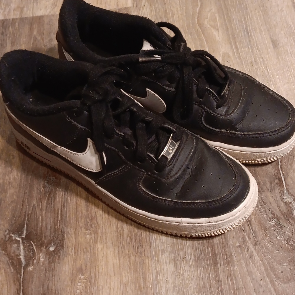 Nike Black Air Force 1s Size 7Y